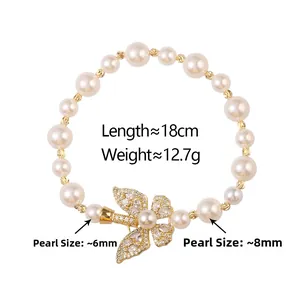 Détail du bracelet perles papillon montrant la longueur de 18cm et la taille des perles