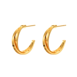 Élégantes boucles d'oreilles créoles dorées torsadées au design spirale poli pour femme
