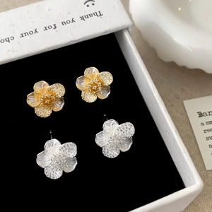 Elegant Flower Stud Earrings Copper With Zircon Inlay And Shell Texture Light Luxury Fashion Jewelry Gift For Women
