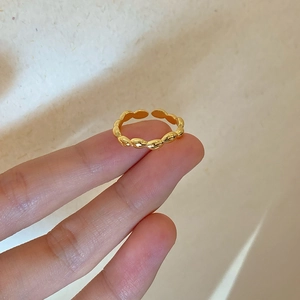 Minimalist adjustable gold ring with olive bean link design for modern daily wear