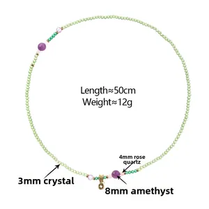 Détail d'un collier de perles multicouche d'une longueur de 50 cm et 12 g
