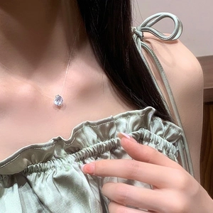 Minimalist Invisible Floating Zircon Necklace For Women Transparent Nylon Line Sparkling Solitaire Pendant Elegant Jewelry
