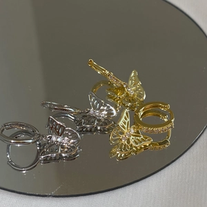 Élégantes Boucles d'Oreilles Pendantes Papillon en Zirconia Avec Tige en Argent Sterling 925 Créoles Papillon Creuses en Cuivre Plaqué Or Pour Femme Bijoux