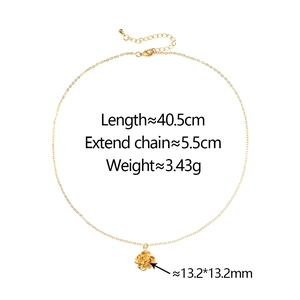 Detailed dimensions of gold rose pendant necklace with 40.5cm chain and 5.5cm extension