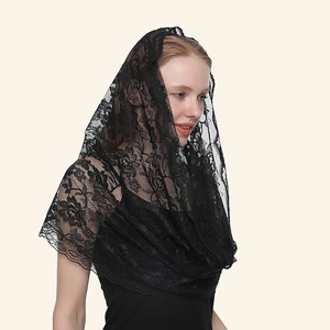 Voile de mantille en dentelle noire élégante avec broderie florale pour mariage
