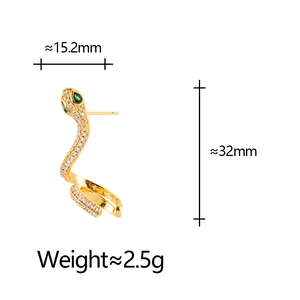 Dimensions et poids du clip d'oreille serpent doré avec zircons et œil vert serti