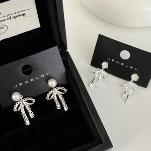 Elegant Bowknot Stud Earrings With Copper Earring Post Hollow Lace Edge Shell Artificial Pearl Flower Sweet Style Women Accessories