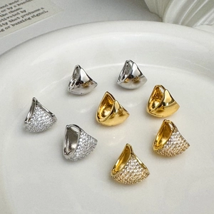 Geometric Copper Earrings For Women Minimalist Fan Shape Zirconia Inlaid Luxury Chic Hollow Triangle Jewelry Accessory