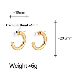 Détails des boucles d'oreilles dorées en C avec dimensions 19mm x 20,5mm et perle