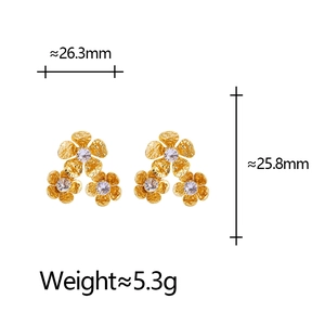 Elegant gold flower stud earrings with zircon inlay and detailed size measurements
