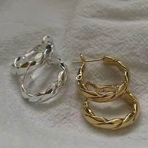 Boucles Oreilles Créoles Torsadées Pour Femmes Vintage Cuivre Plaqué Or 18K Corde Tressée Lustre Élevé Style Français Chic