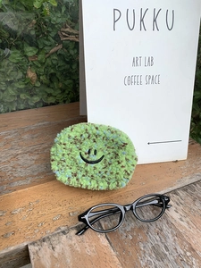 Süße grüne Plüsch-Geldbörse mit Smile-Gesicht, Mini-Aufbewahrungstasche für Lippenstift