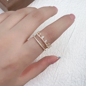 Elegant gold double-layer crown ring set with marquise zircon and delicate white pearls