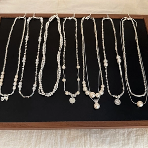 Collana Di Künstliche Perle Di Lusso Francese Perline Di Metallo Argentato Ciondolo Fiocco Gioielli Di Moda Retrò Per Donne