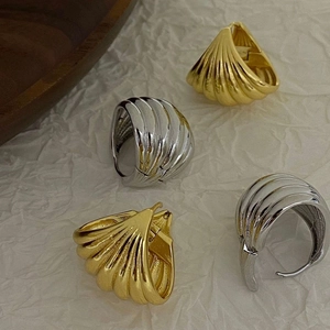 Textured Shell Hoop Earrings With 925 Sterling Silver Earring Post 18K Gold Plated Copper French Vintage Jewelry For Women