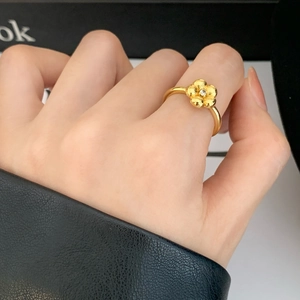 Elegant gold flower ring with zircon stone inlay and matte petal finish for women