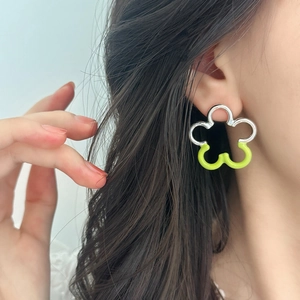 Sweet lime green hollow flower stud earring in silver metal for summer daily wear