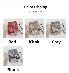 Dettagli di quattro scialli vintage a quadri con frange nei colori rosso, kaki, grigio e nero