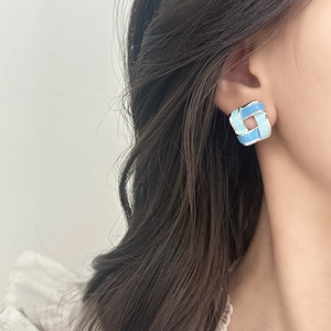 Elegant geometric hollow square stud earrings with blue enamel in a woven design