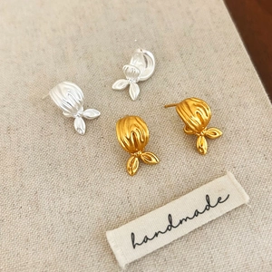 Boucles D'Oreilles Puces Texturées Mat Cuivre Design Noeud Bouton De Tulipe Bijoux De Mode Légers Pour Femmes