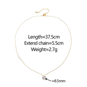 Minimalist gold clavicle necklace with a sparkling round zircon pendant for women