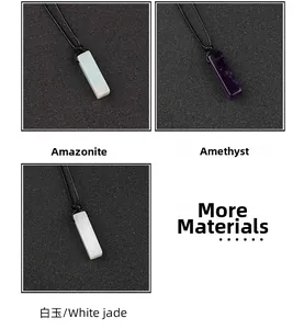 Vue détaillée de pendentifs rectangulaires en améthyste, amazonite et jade blanc