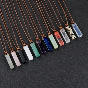 Pendentifs rectangulaires en améthyste et pierres naturelles sur cordons marrons