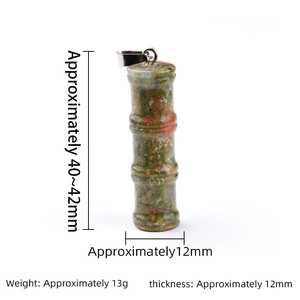 Pendentif en unakite naturelle en forme de bambou avec fermoir argenté et dimensions