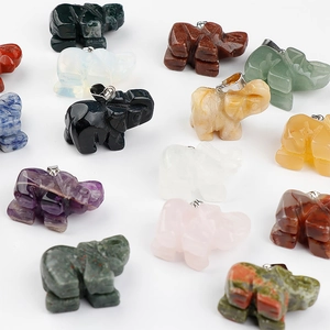 Pendentifs éléphant en pierres naturelles mixtes comme améthyste, quartz rose et agate polie