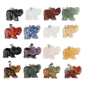 Lot de 16 pendentifs éléphants en pierres naturelles incluant œil de tigre et quartz rose
