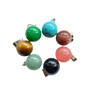 Pendentifs sphériques en pierres naturelles assorties avec attaches en argent poli