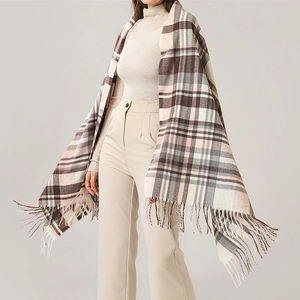 Pink and brown checkered cashmere-feel scarf with tassels for winter warmth