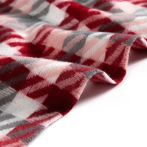 Écharpe à carreaux rouge et rose de style britannique avec texture en maille douce et motif