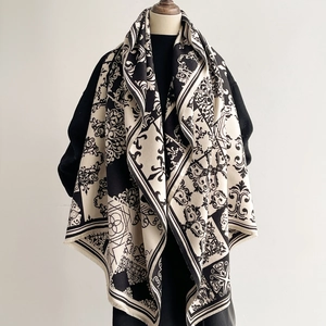 Vintage Baroque Floral Jacquard Scarf For Women Winter Warm Tassel Shawl Geometric Pattern Polyester Commuter Fashion Neck Wrap