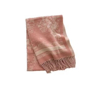 Retro ethnic floral jacquard scarf in dusty pink with elegant fringe details