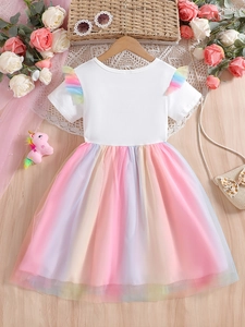 Robe fille à manches courtes, haut en coton blanc et jupe en tulle arc-en-ciel