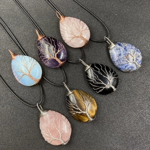 Pendentifs Arbre de Vie en pierres semi-précieuses avec fil de métal tressé
