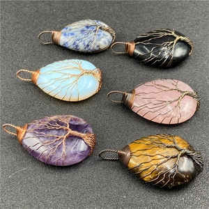Ensemble de pendentifs arbre de vie faits main en pierres semi-précieuses