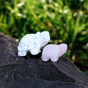 2-inch hand-carved natural crystal turtle statues in rose quartz and white turquoise stone