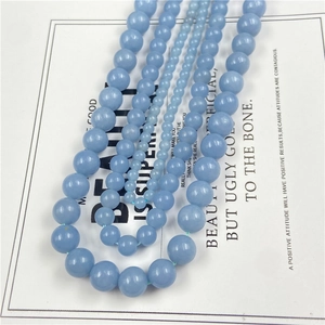 Perle tonde in angelite blu in quattro dimensioni da 4mm a 10mm per fare gioielli