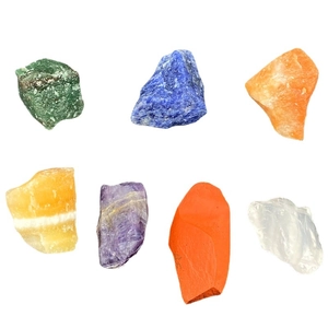 Coffret de cristaux de chakra naturels comprenant améthyste, agate et quartz blanc brut