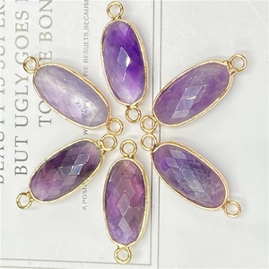 Vue détaillée de connecteurs en cristal violet ovale avec dorure pour bijoux DIY