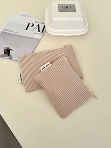 Zweiteiliges Set Cord-Kosmetiktaschen in Altrosa für Make-up und kleine Accessoires