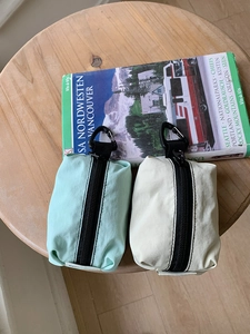 Lot de mini pochettes de rangement en nylon avec mousqueton en vert menthe et crème