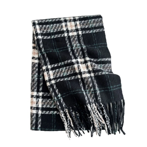 Sciarpa classica a quadri per donna con eleganti nappe in motivo nero e bianco