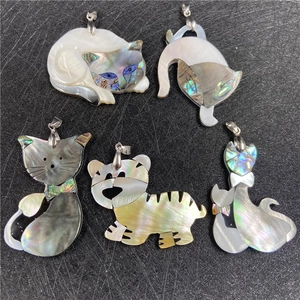 Collana Con Ciondolo a Forma di Gatto in Madreperla e Conchiglia di Abalone Gioielli con Charm di Animale per Donna