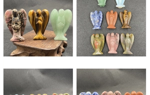 Detailaufnahme von handgeschnitzten Schutzengeln aus Rhodonit und Halbedelsteinen