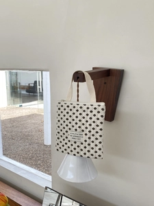Petit sac à main matelassé à fleurs avec fermeture éclair et anses coton