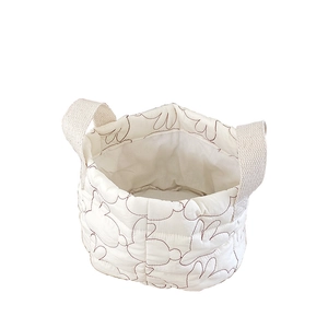 Gewatteerde katoenen baby organizer mand met schattige konijnprint en handvatten