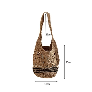 Dimensions détaillées du sac fourre-tout en paille fait main avec motifs floraux